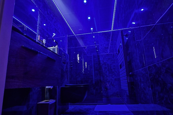 Luxury Loft, Patio | Bathroom