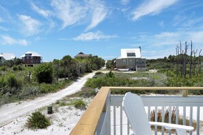 Property grounds - Salty Dolphin: Beachside Gem Near Park & Trail (Port St Joe)