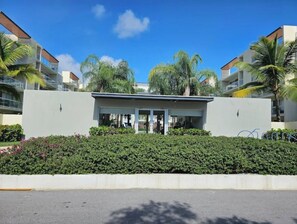 Exterior - 417-1 New and elegant apartment with terrace.
 (Bayahibe)