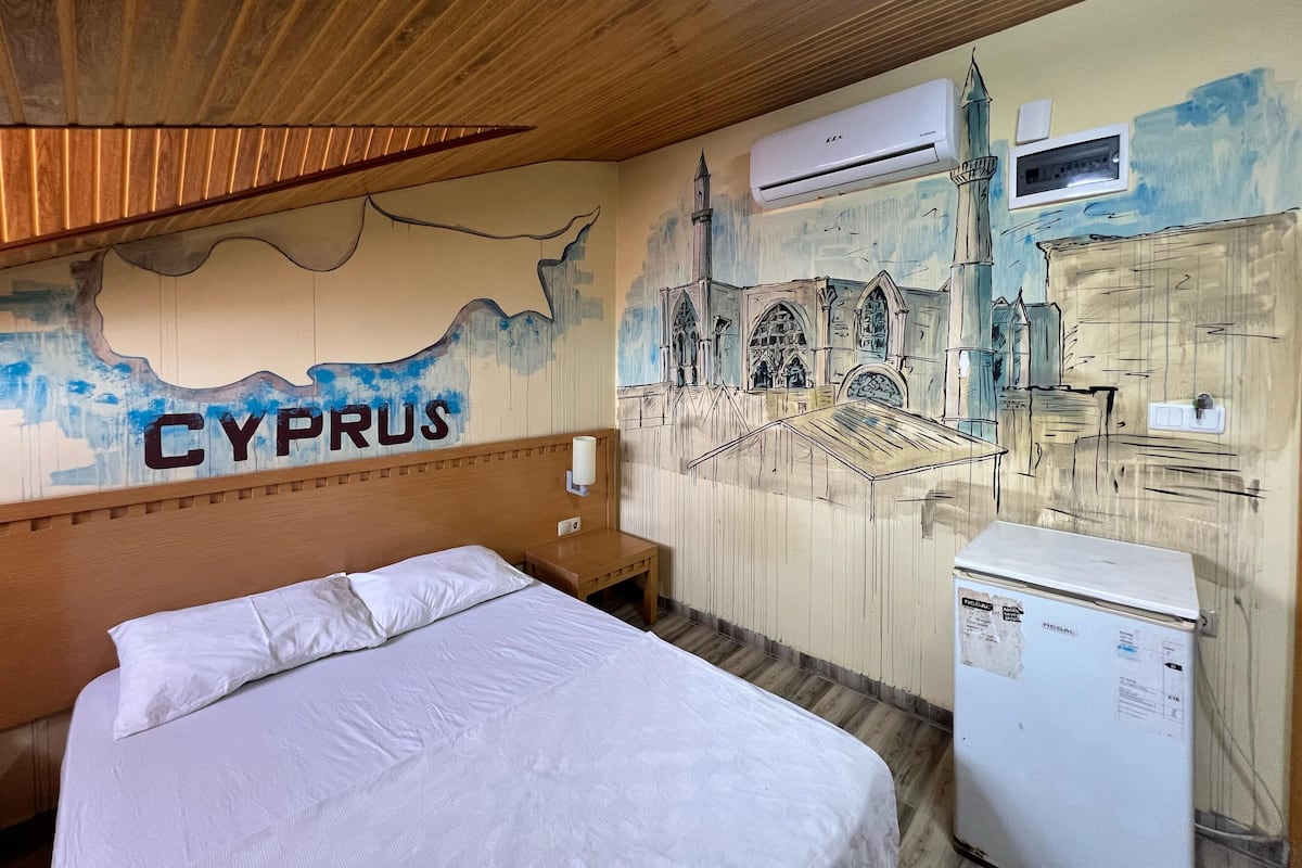 Eenvoudige kamer, uitzicht op stad | 1 slaapkamer, gratis wifi