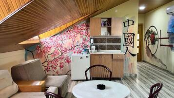 Kamar Basic, dapur, pemandangan kota | 1 kamar tidur dan Wi-Fi gratis