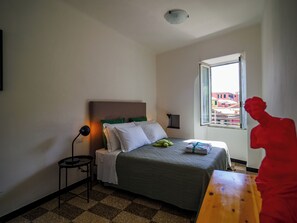 Apartment, 2 Bedrooms, Smoking, Kitchen | 2 bedrooms, desk - La Casa del Pastenello Family Apartment with AC (Vernazza)