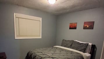 1 bedroom, free WiFi, bed sheets