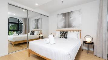 2 dormitorios, tabla de planchar con plancha, wifi gratis y ropa de cama