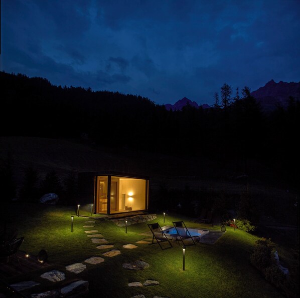 Property grounds - Chalet EXCLUSIVE use, ski in ski out, in the Matterhorn Ski Paradise area (Valtournenche)