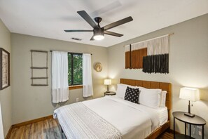 3 quartos, ferros/tábuas de passar roupa, Wi-Fi, roupa de cama