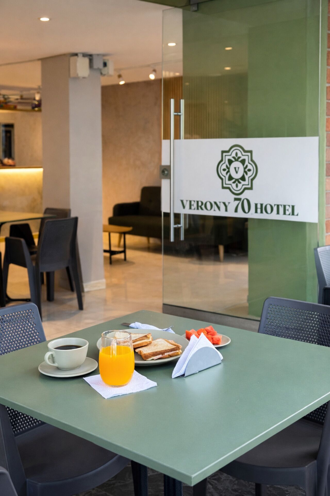 Free daily local cuisine breakfast 
