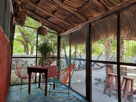 JADE SUIT | Terrace/patio