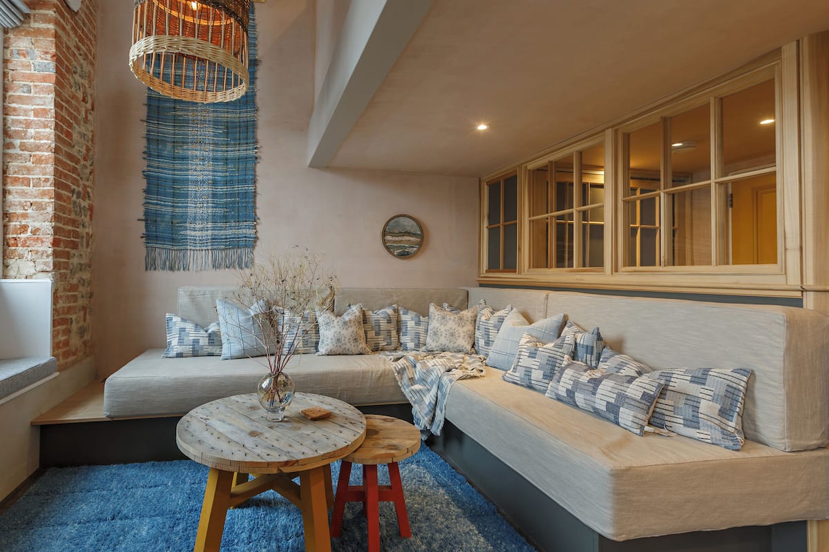 Luxury Apartment | Living area