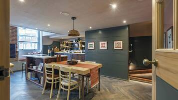 Apartemen Mewah | Ruang makan