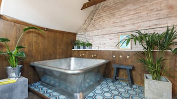 Apartemen Mewah, hot tub | Bathtub spa pribadi