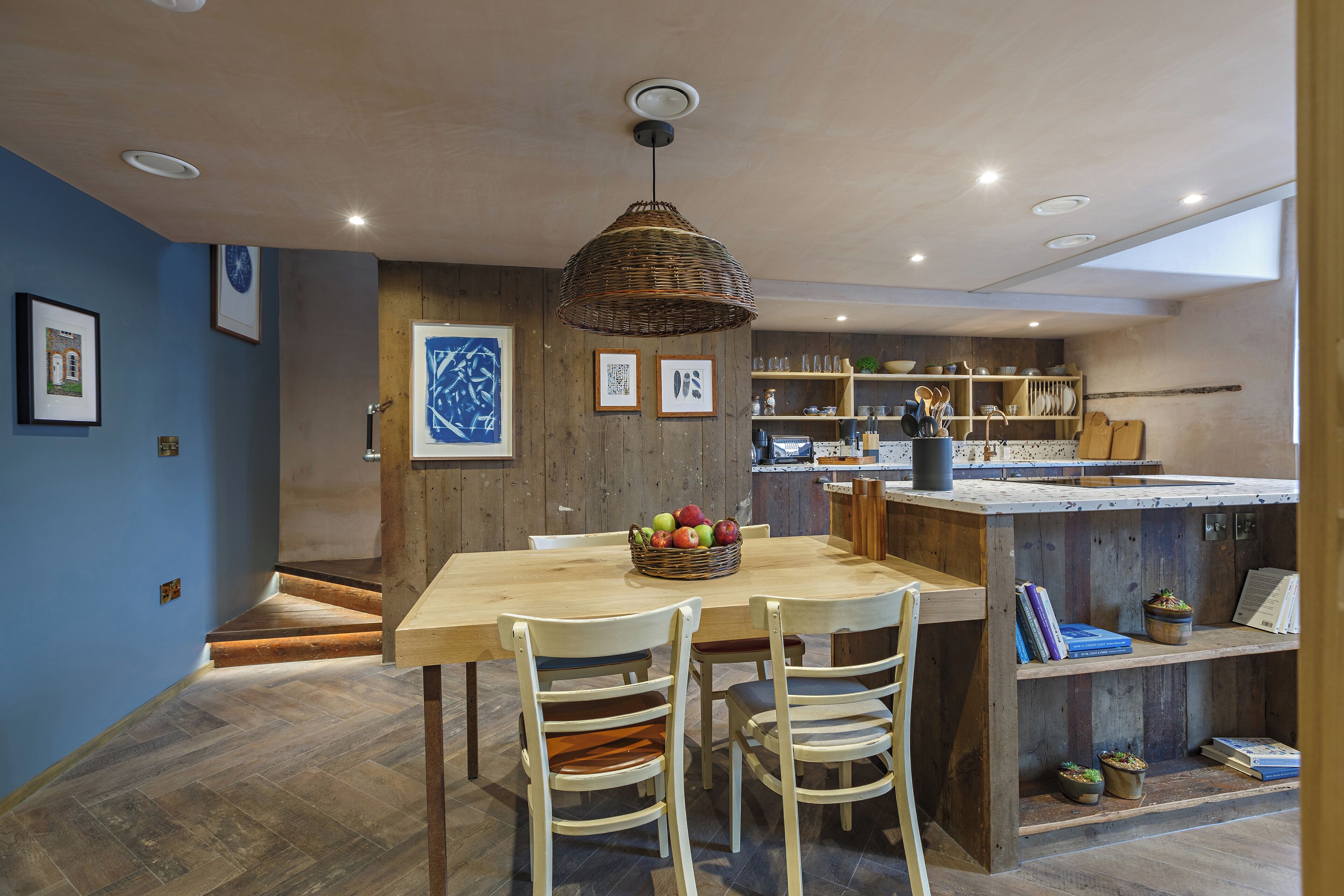 Luxury Apartment | Private kitchen | Fridge, microwave, oven, stovetop