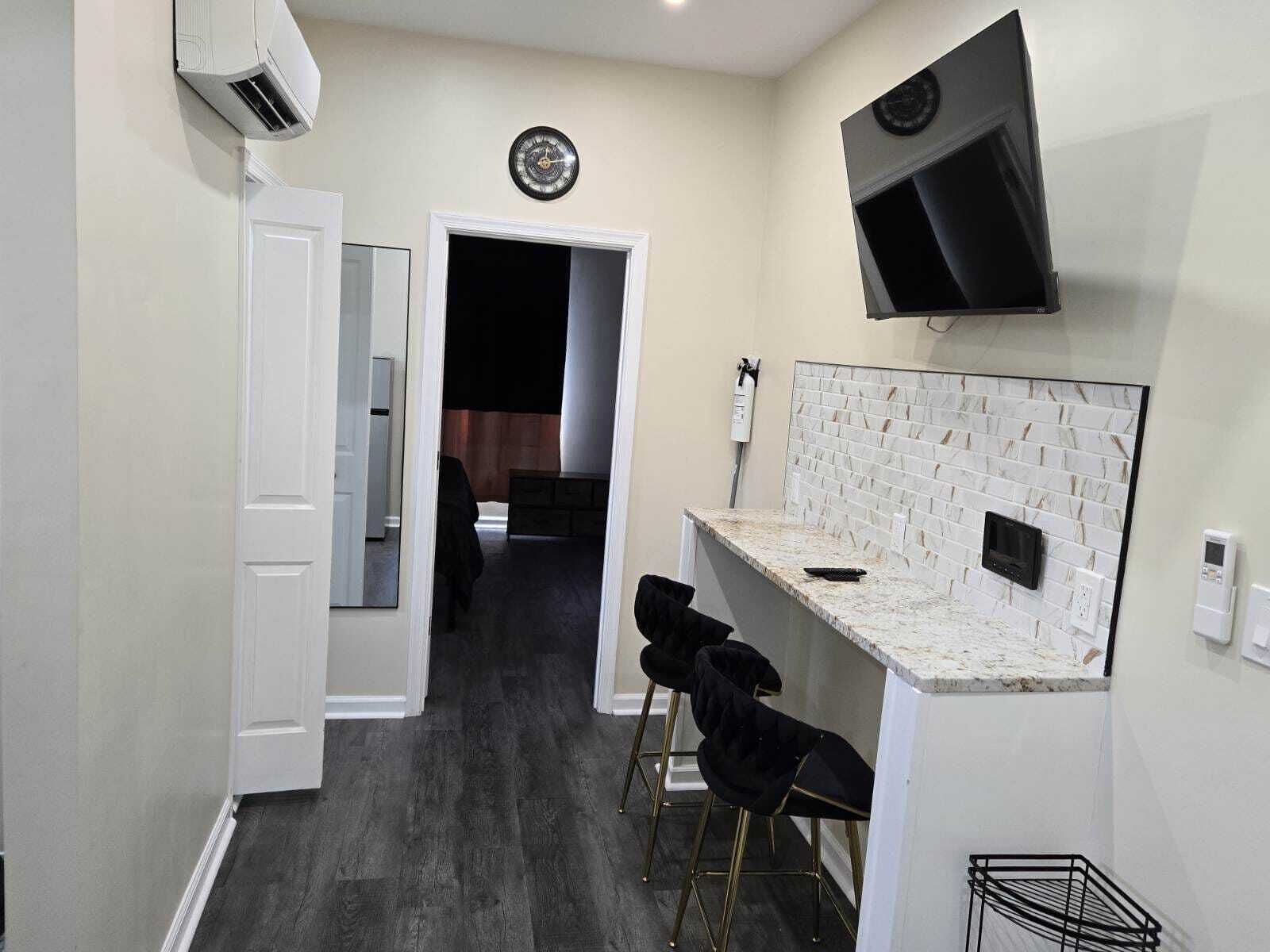 G5 Apartment | In-room dining