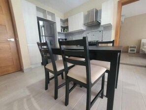 Dining - 222-c. New with fantastic pool views. (Bayahibe)