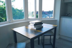 Dining - 1 Bed Studio (South Harrow)