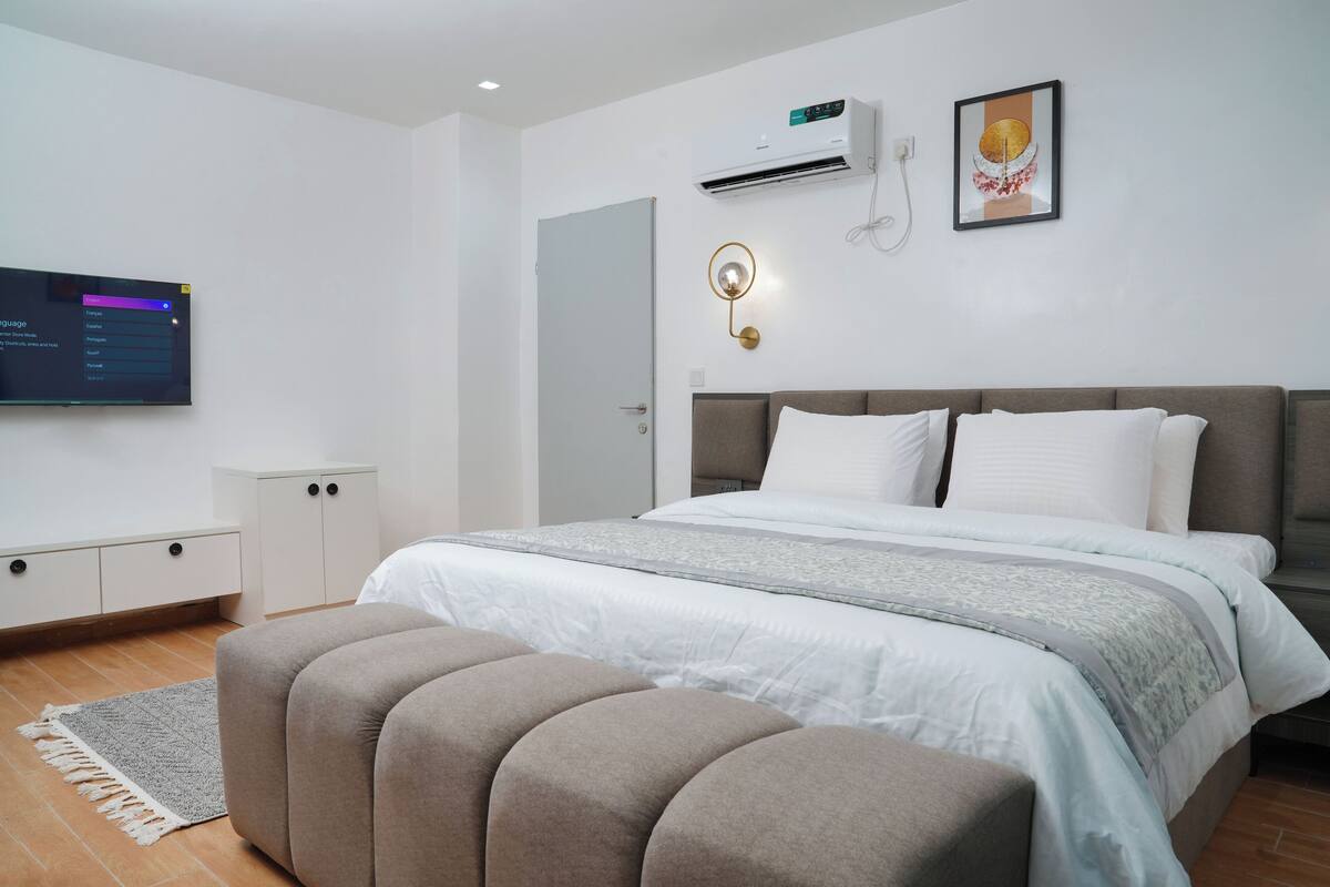 ルーム ダブルベッド 1 台 禁煙 専用バスルーム | デスク、ノートパソコン用作業スペース、WiFi (無料)