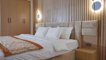 Double Room, City View | Desk, laptop workspace, free WiFi