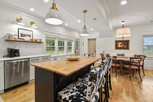 Charming 3-bedroom cottage in farm & wine country 