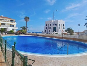 Outdoor pool - Apartamento Teide-mar, en el sur de Tenerife (CN)