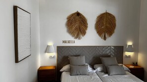 4 bedrooms, desk, iron/ironing board, travel crib