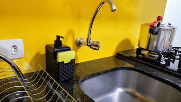 1 quarto, espaço de trabalho para notebook, Wi-Fi de cortesia