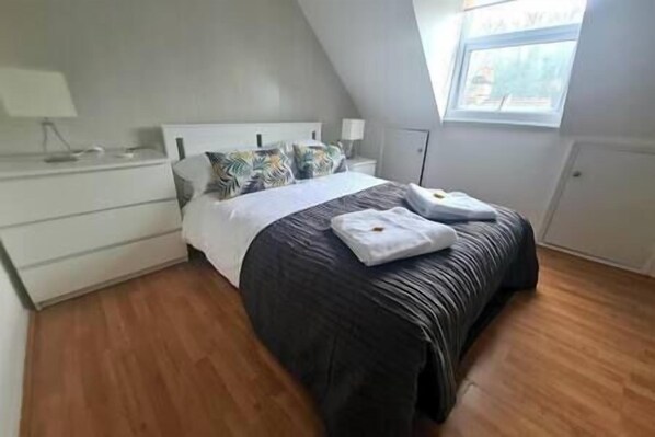 1 間睡房、熨斗/熨衫板、Wi-Fi、床單