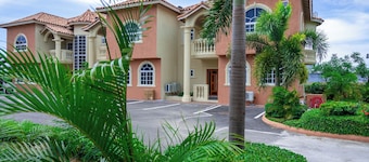 Summer Shades Villa at Legacy Townhouse