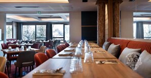 Dining - Wifi, view village, fitness, swimming pool, sauna, hammam, balcony, parking, tv, ski locker, 65m² (Valmorel)