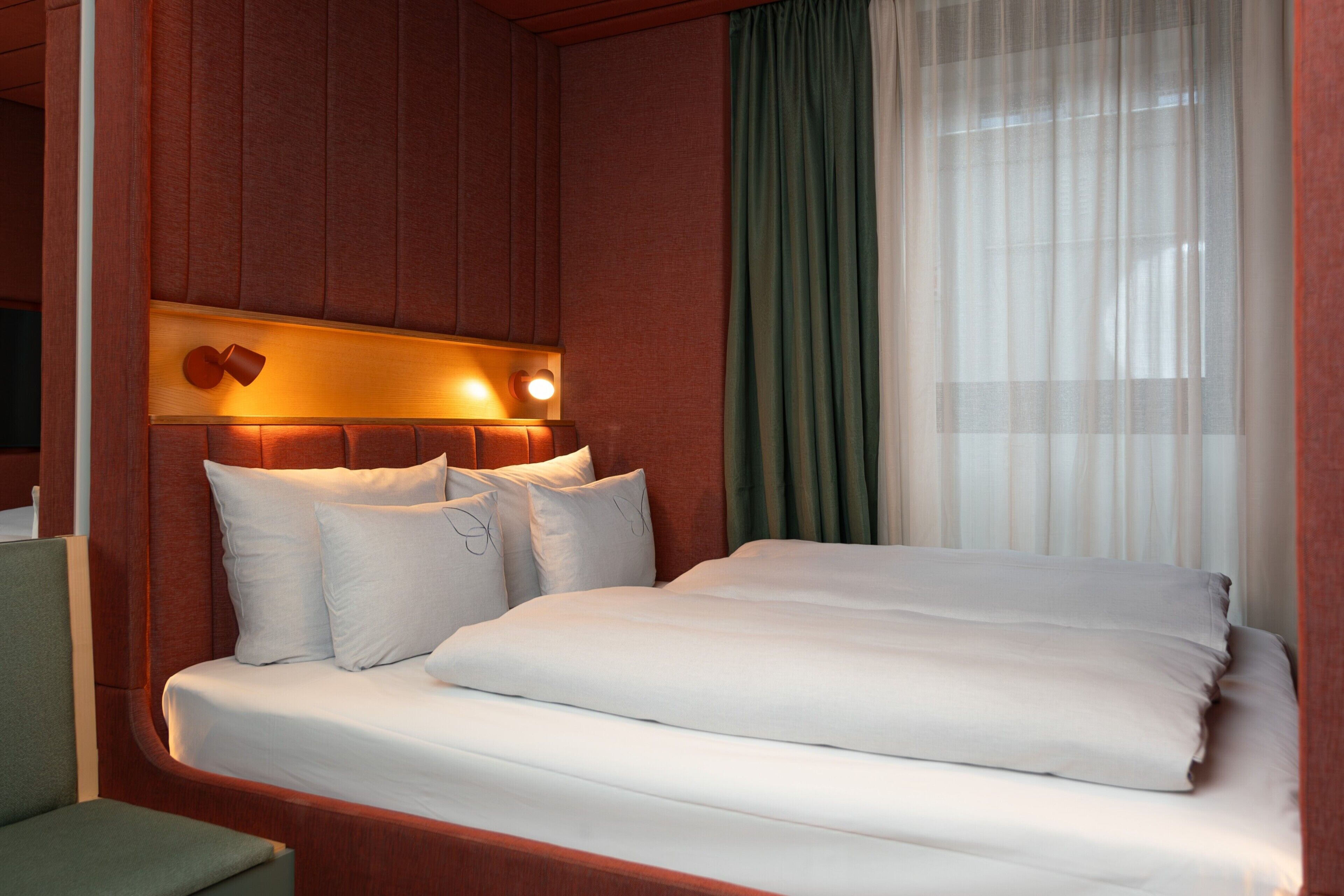 Club House - Rollstuhlgerecht | In-room safe, free WiFi, bed sheets