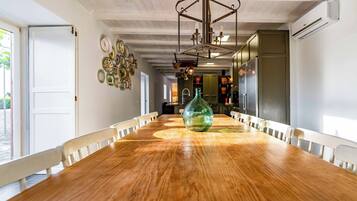 Villa (6 Bedrooms) | Interior