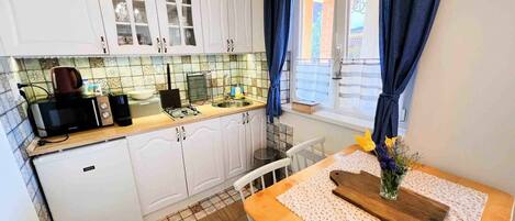 Fridge, microwave, stovetop, toaster