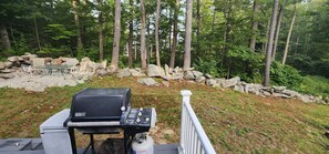 Outdoor dining - great location weirs beach area rental (Laconia)