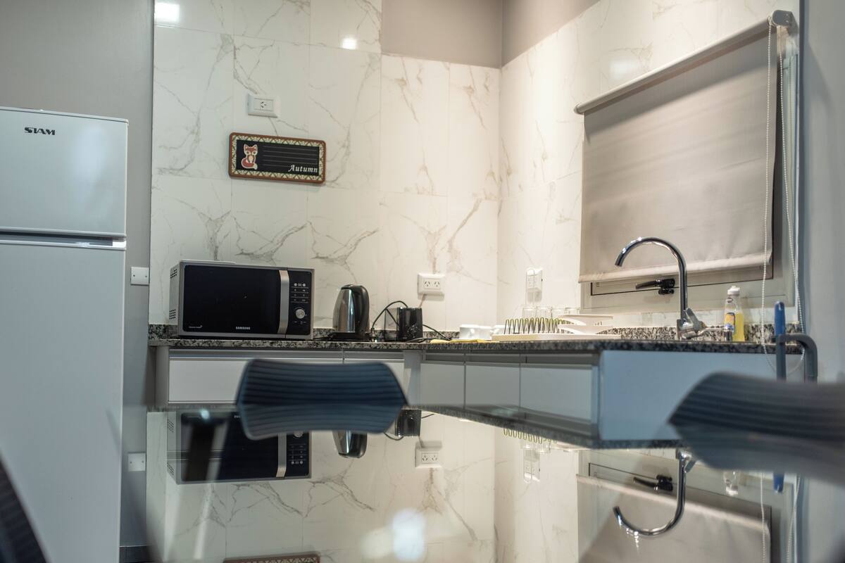 Junior Studio, Kitchenette