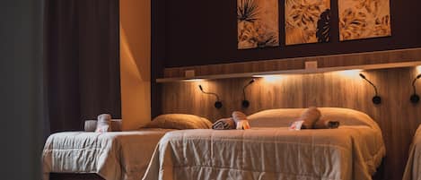 Suite studio familiale, vue sur la piscine | Coffre-fort, rideaux dâobscurcissement, systĂšme dâinsonorisation