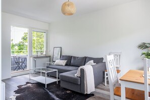 Living area - Apartments near Lahti Center and Isku-Arena with Free Parking (Lahti)