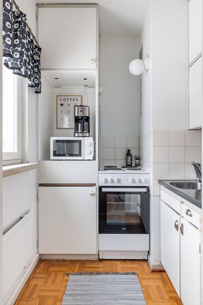 Classic Studio | Private kitchen | Fridge, microwave, oven, stovetop - Apartments near Lahti Center and Isku-Arena with Free Parking (Lahti)