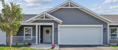 Condo Deluxe, 2 habitaciones, para no fumadores, patio | Terraza o patio