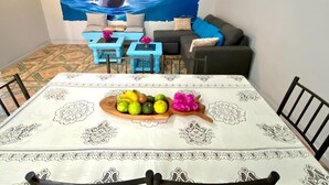 Living area - Kahina Lodge (Hanga Roa)