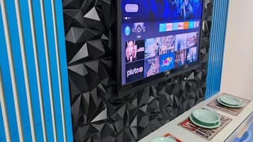 1 quarto, espaço de trabalho para notebook, Wi-Fi de cortesia