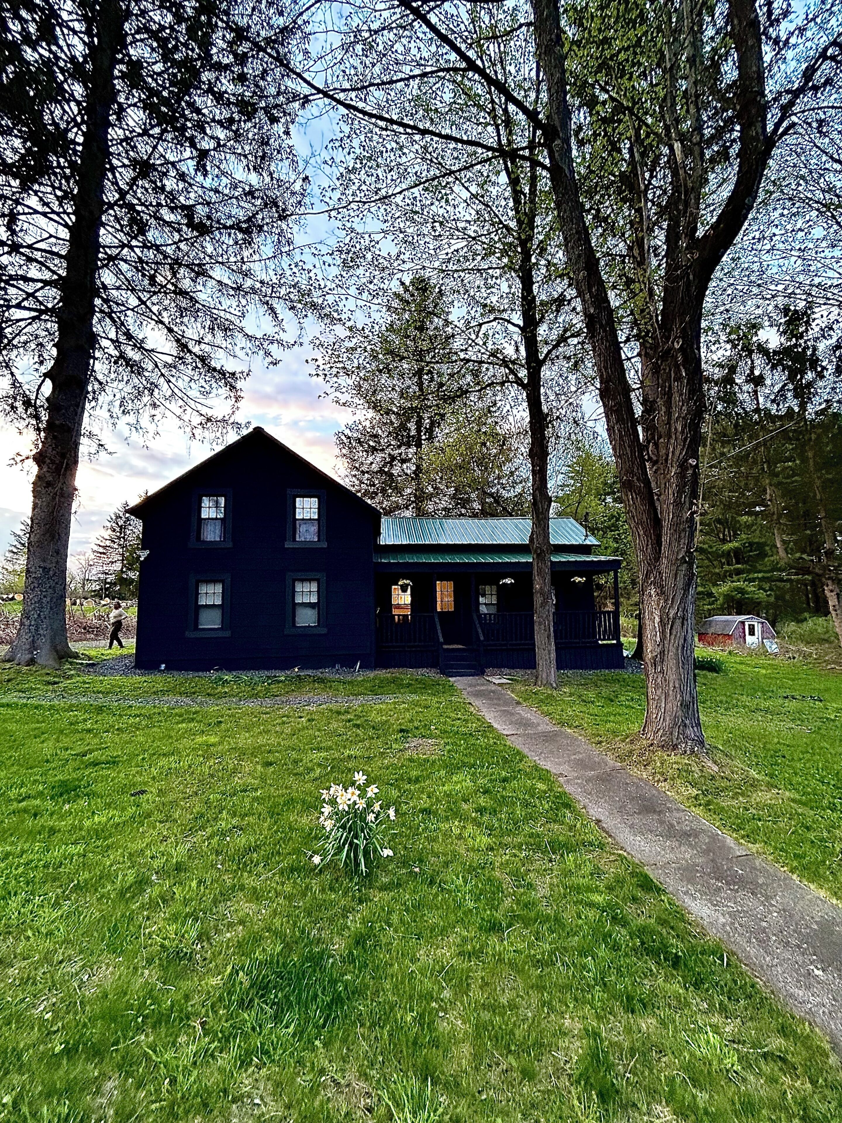 Charming 4-bedroom farmhouse with Gameroom in phenomenal Middleburgh. 