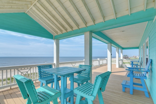 Gilchrist Vacation Rental | 3BR | 2BA | 1,300 Sq Ft | Stairs Required