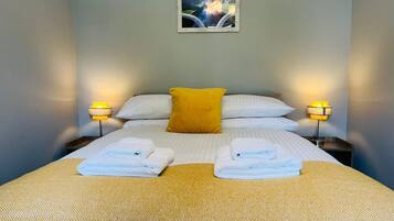 2 bedrooms, iron/ironing board, WiFi, bed sheets