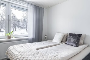 Comfort Apartment | 1 bedroom, premium bedding, blackout drapes, iron/ironing board - Bright 1BR Apartment next to the Beach (Lahti)