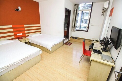 Haoyijia Express Hotel (Tongling People's Hospital)