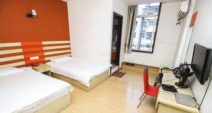 Haoyijia Express Hotel (Tongling People's Hospital)