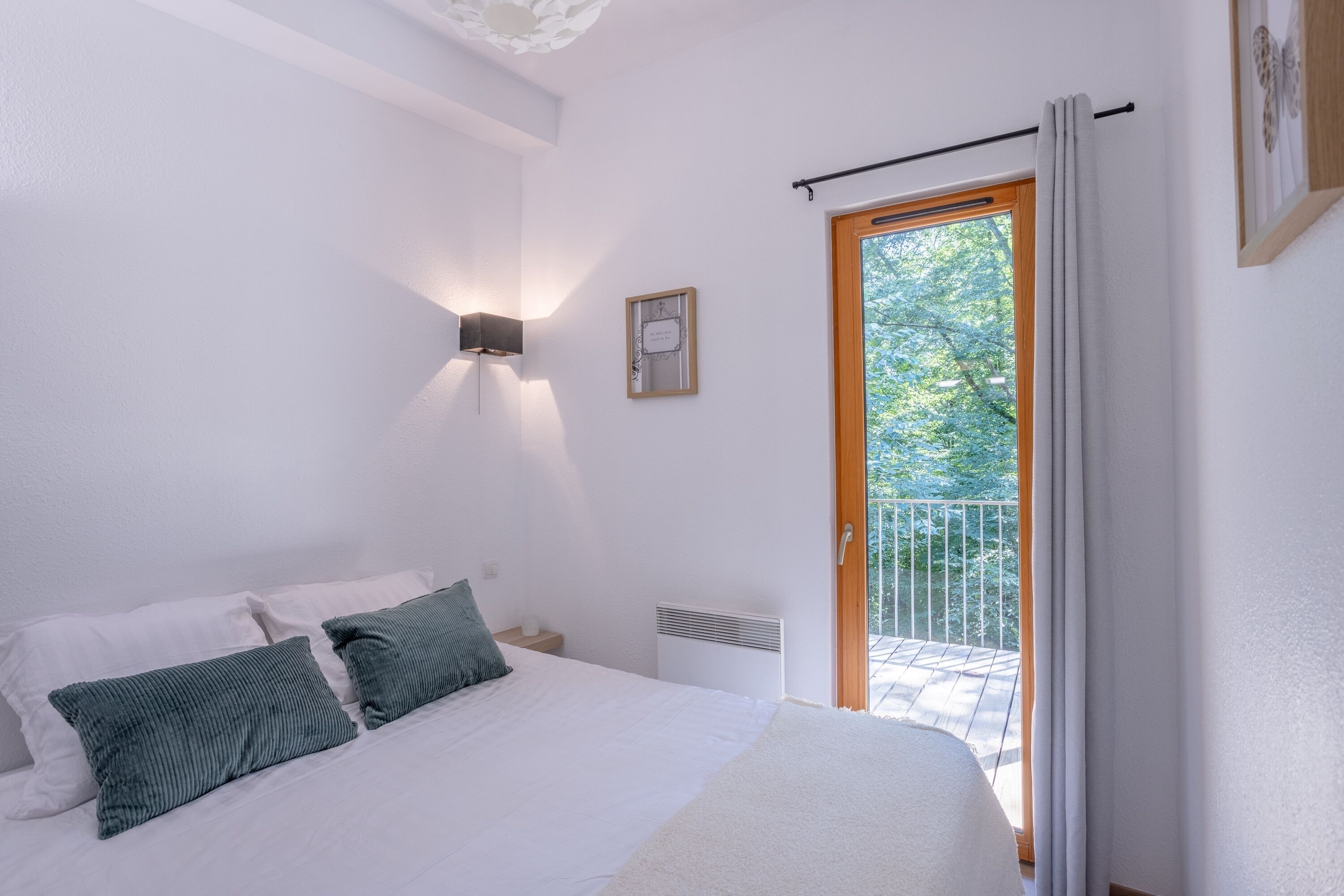 1 chambre, fer et planche à repasser, Wi-Fi gratuit, draps fournis