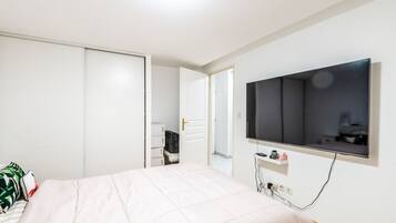 2 chambres, fer et planche Ă  repasser, Wi-Fi gratuit, draps fournis