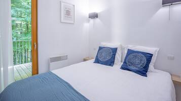 1 chambre, fer et planche à repasser, Wi-Fi gratuit, draps fournis