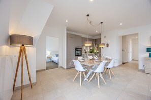 Dining - Le Vertigo - Appt proche de la plage (Dinard)