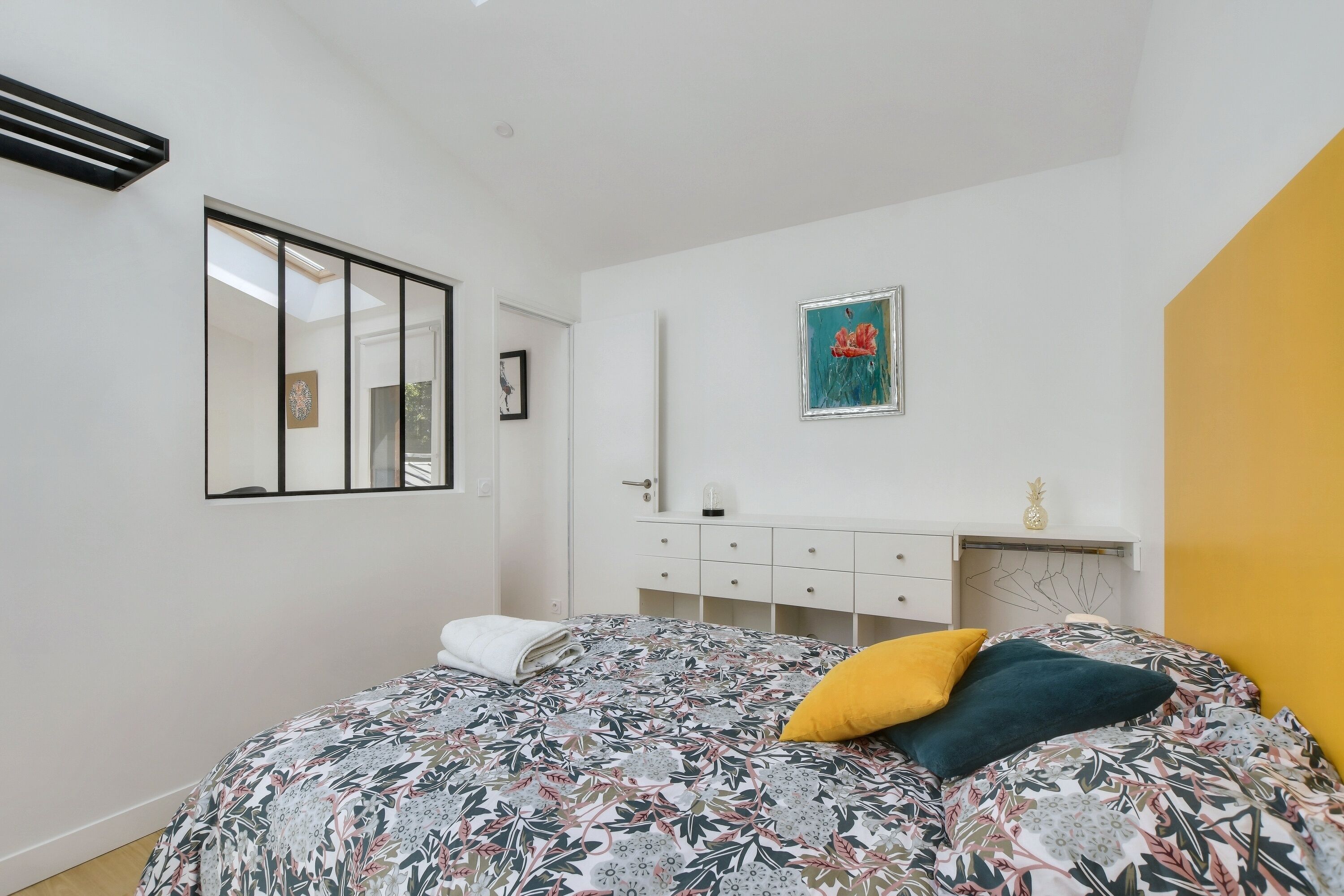 1 chambre, fer et planche à repasser, Wi-Fi gratuit, draps fournis